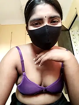 Lina-Rose online show from October 21, 2025, 2:33 am