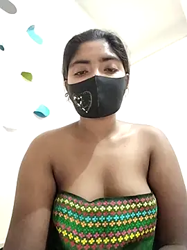 Lina-Rose online show from March 12, 2025, 11:44 pm