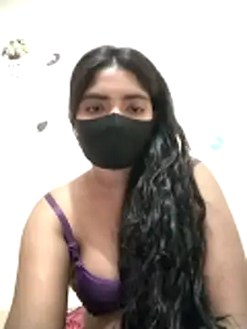 Lina-Rose online show from October 19, 2025, 4:10 pm