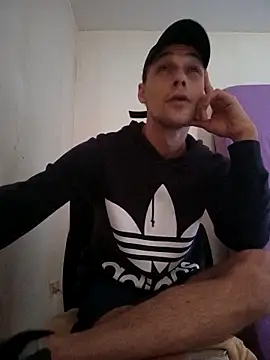 Snapshot of kx93 chatting on November 2, 2025, 1:05 pm kx93 online show from November 2, 2025, 1:05 pm