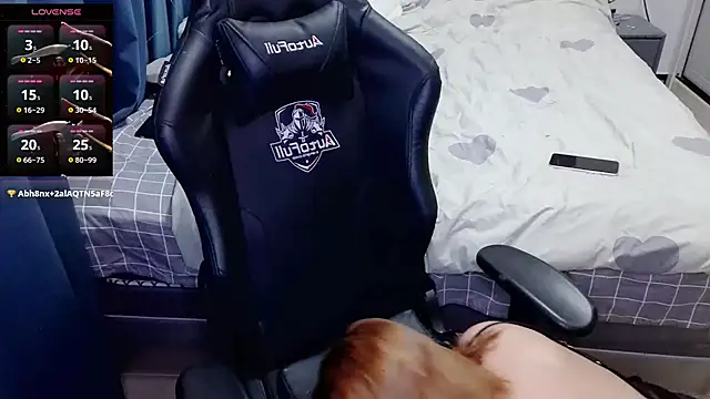 Snapshot of Angelababy001 chatting on February 21, 2025, 2:27 pm Angelababy001 online show from February 21, 2025, 2:27 pm