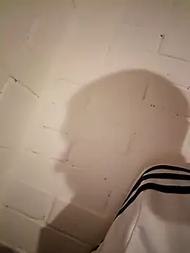 Suggarwhite18CM online show from October 2, 2025, 5:22 am