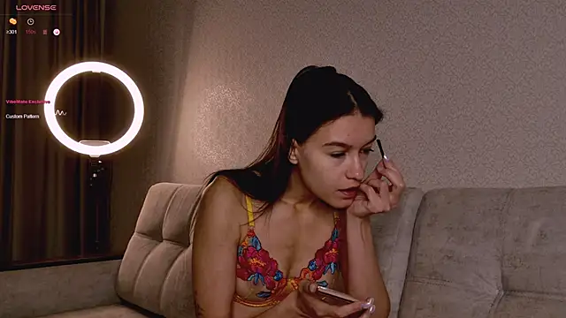 Alice  grace online show from October 1, 2025, 10:02 pm