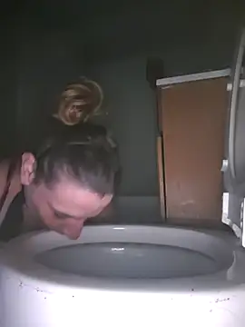 UniqueKorn86 online show from September 29, 2025, 8:10 am