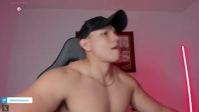 Snapshot of RoyConstance chatting on September 15, 2025, 3:51 am RoyConstance online show from September 15, 2025, 3:51 am