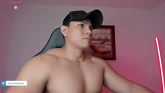 Snapshot of RoyConstance chatting on October 1, 2025, 4:06 am RoyConstance online show from October 1, 2025, 4:06 am