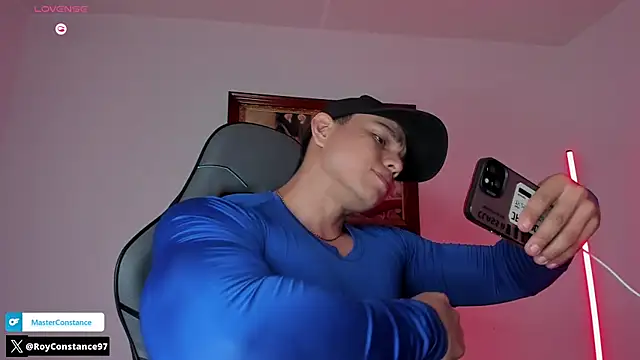 Snapshot of RoyConstance chatting on September 28, 2025, 4:41 am RoyConstance online show from September 28, 2025, 4:41 am