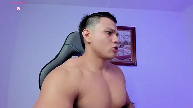 Snapshot of RoyConstance chatting on February 11, 2026, 5:18 am RoyConstance online show from February 11, 2026, 5:18 am