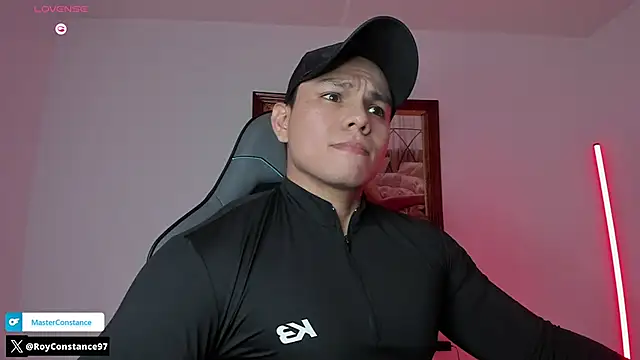 Snapshot of RoyConstance chatting on October 3, 2025, 4:03 am RoyConstance online show from October 3, 2025, 4:03 am