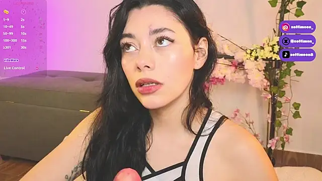 Snapshot of Soffimoon_ chatting on October 2, 2025, 2:37 am Soffimoon  online show from October 2, 2025, 2:37 am