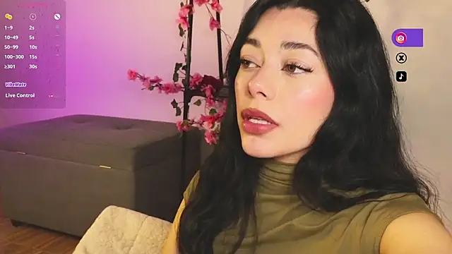 Snapshot of Soffimoon_ chatting on September 23, 2025, 3:35 am Soffimoon  online show from September 23, 2025, 3:35 am