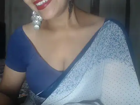 LustyShreya online show from September 8, 2025, 5:23 pm