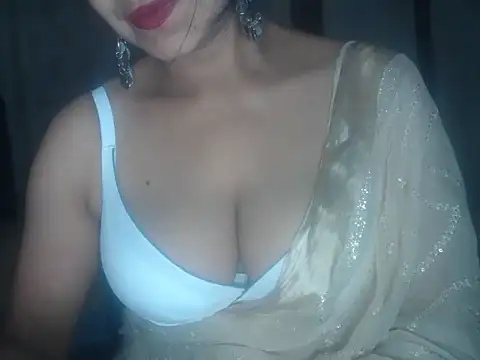 LustyShreya online show from October 3, 2025, 5:25 pm