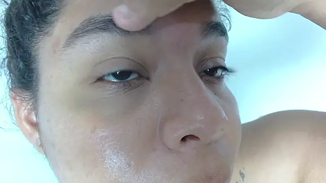 Snapshot of yulissa18 chatting on January 11, 2025, 5:20 am yulissa18 online show from January 11, 2025, 5:20 am