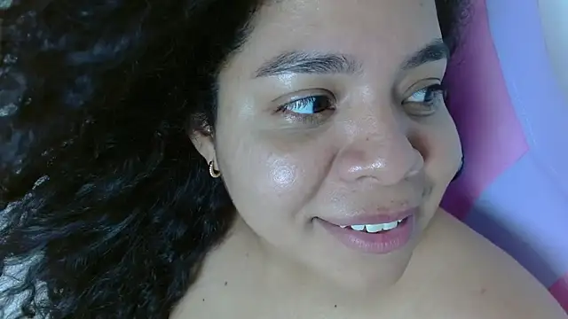 Snapshot of yulissa18 chatting on March 21, 2025, 11:23 pm yulissa18 online show from March 21, 2025, 11:23 pm