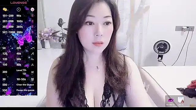 Crystal Wings online show from May 24, 2026, 11:54 am