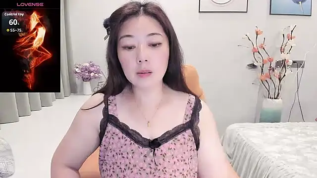Crystal Wings online show from September 18, 2025, 12:41 pm