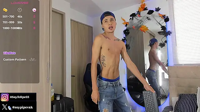 Snapshot of soyander03_ chatting on October 31, 2025, 12:35 pm soyander03  online show from October 31, 2025, 12:35 pm