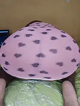 Hot-Assy online show from July 16, 2026, 10:01 am