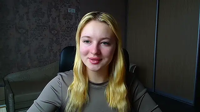 Snapshot of Milka_kiss_ chatting on February 19, 2026, 6:43 am Milka kiss online show from February 19, 2026, 6:43 am