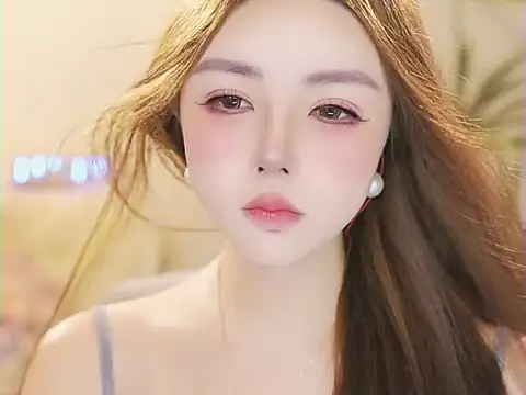 Qiaoqiao  online show from June 24, 2026, 3:54 pm