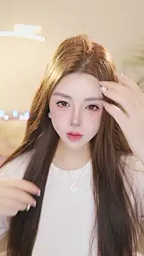 Qiaoqiao  online show from June 18, 2026, 4:01 pm