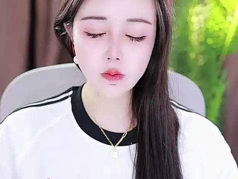 Qiaoqiao  online show from February 7, 2025, 7:07 am