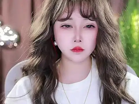 Qiaoqiao  online show from February 19, 2025, 8:22 am