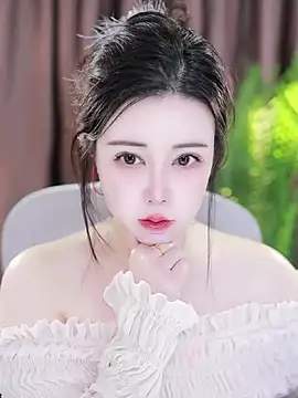 Qiaoqiao  online show from January 31, 2025, 4:17 pm