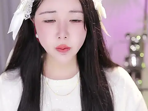 Snapshot of Qiaoqiao_ chatting on October 7, 2025, 4:57 am Qiaoqiao  online show from October 7, 2025, 4:57 am