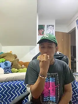 Snapshot of axel_ps chatting on September 24, 2025, 10:05 pm axel ps online show from September 24, 2025, 10:05 pm