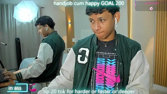 Snapshot of axel_ps chatting on September 24, 2025, 4:30 am axel ps online show from September 24, 2025, 4:30 am