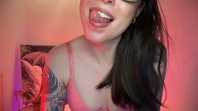 Snapshot of Goldensexetary69 chatting on February 13, 2025, 8:38 am Goldensexetary69 online show from February 13, 2025, 8:38 am