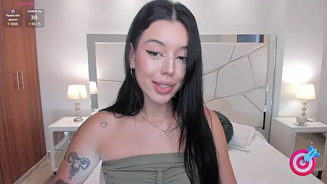 zoee jackson online show from March 4, 2025, 6:50 pm