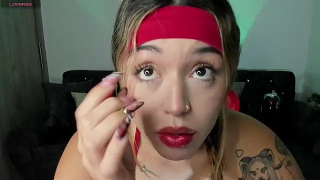 zoee jackson online show from November 29, 2025, 12:55 am