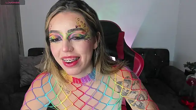 zoee jackson online show from November 9, 2025, 3:54 am