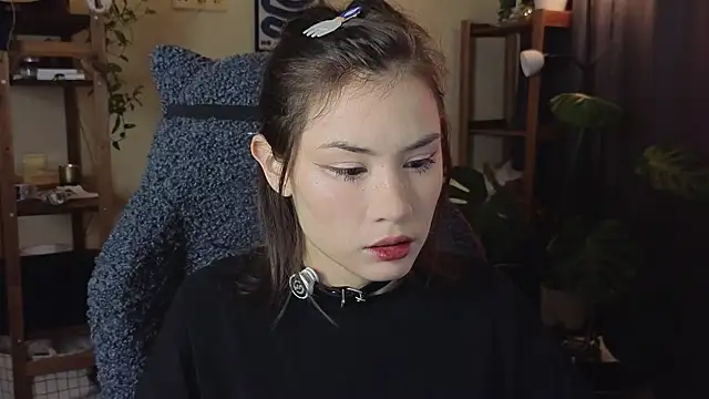 alicekiit online show from December 14, 2025, 4:51 am