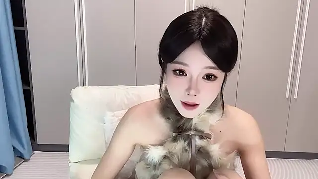 Q-ing online show from September 21, 2025, 2:00 pm