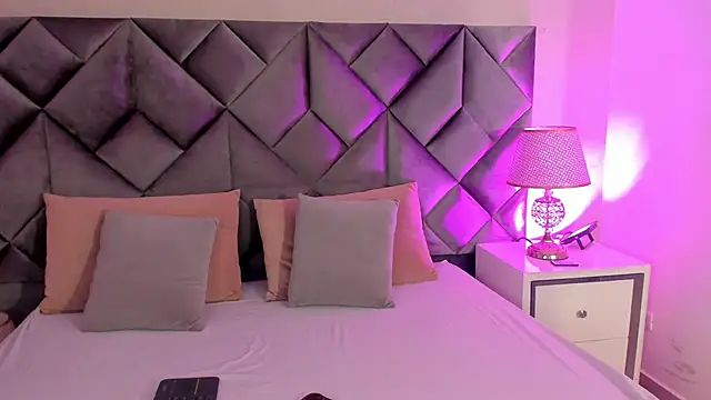 Snapshot of Luisa0110 chatting on September 27, 2025, 6:58 pm Luisa0110 online show from September 27, 2025, 6:58 pm