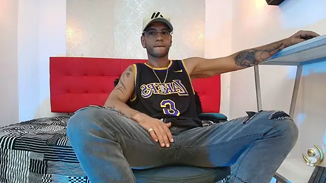 Snapshot of Andrey_u92 chatting on September 20, 2025, 7:30 pm Andrey u92 online show from September 20, 2025, 7:30 pm