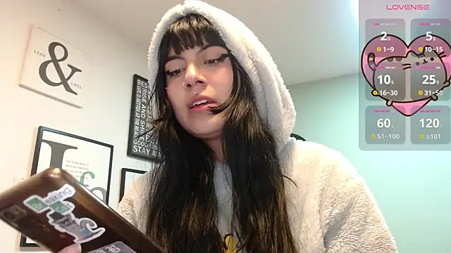 Snapshot of amy_adams1 chatting on February 25, 2025, 4:57 am amy adams1 online show from February 25, 2025, 4:57 am