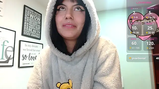 Snapshot of amy_adams1 chatting on March 4, 2025, 8:13 am amy adams1 online show from March 4, 2025, 8:13 am