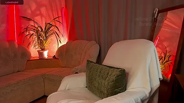 Snapshot of _Forest_Lina_ chatting on October 21, 2025, 10:03 am Forest Lina online show from October 21, 2025, 10:03 am