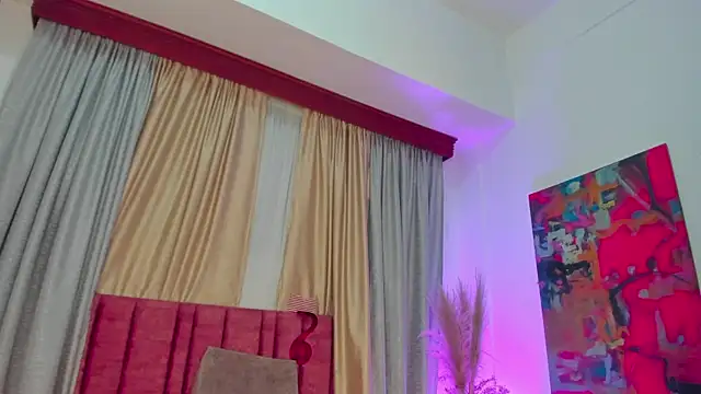 Snapshot of SabrinaWarrenn chatting on February 15, 2025, 12:11 pm SabrinaWarrenn online show from February 15, 2025, 12:11 pm