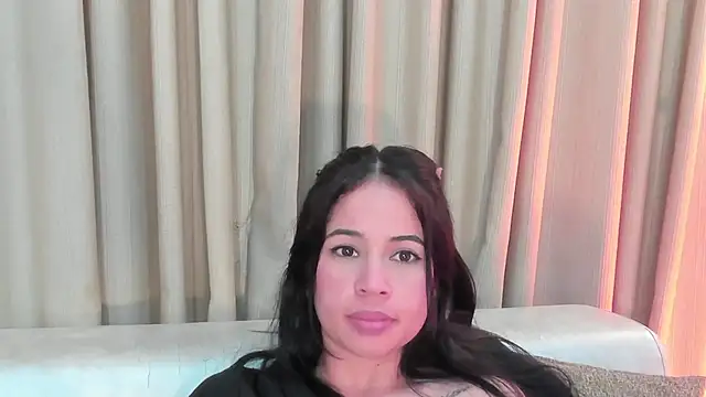 Snapshot of SabrinaWarrenn chatting on February 22, 2025, 3:36 pm SabrinaWarrenn online show from February 22, 2025, 3:36 pm