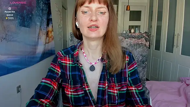 YourSexyNeighbour online show from January 11, 2026, 3:08 pm