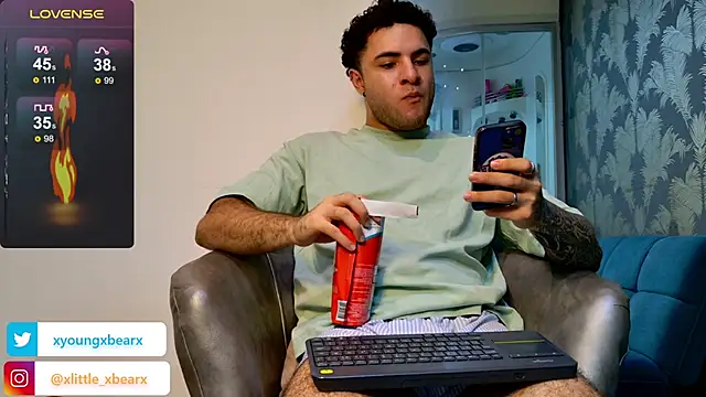 xlittle xbearx online show from February 25, 2025, 2:25 am
