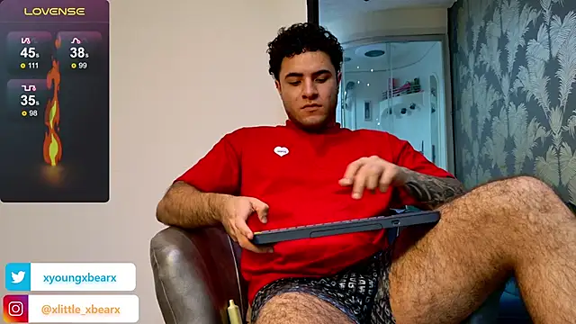 xlittle xbearx online show from February 28, 2025, 3:37 am