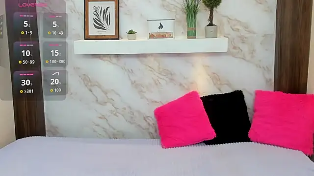 AmyBarton02 online show from February 15, 2026, 6:07 pm