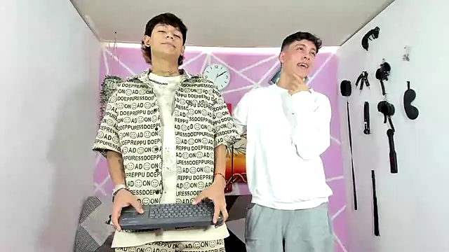 Snapshot of Fresahot2005 chatting on February 1, 2025, 7:13 pm Fresahot2005 online show from February 1, 2025, 7:13 pm